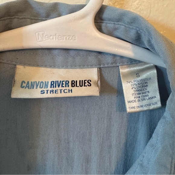 CANYON RIVER BLUES BUTTON UP BLOUSE - Picture 5 of 9